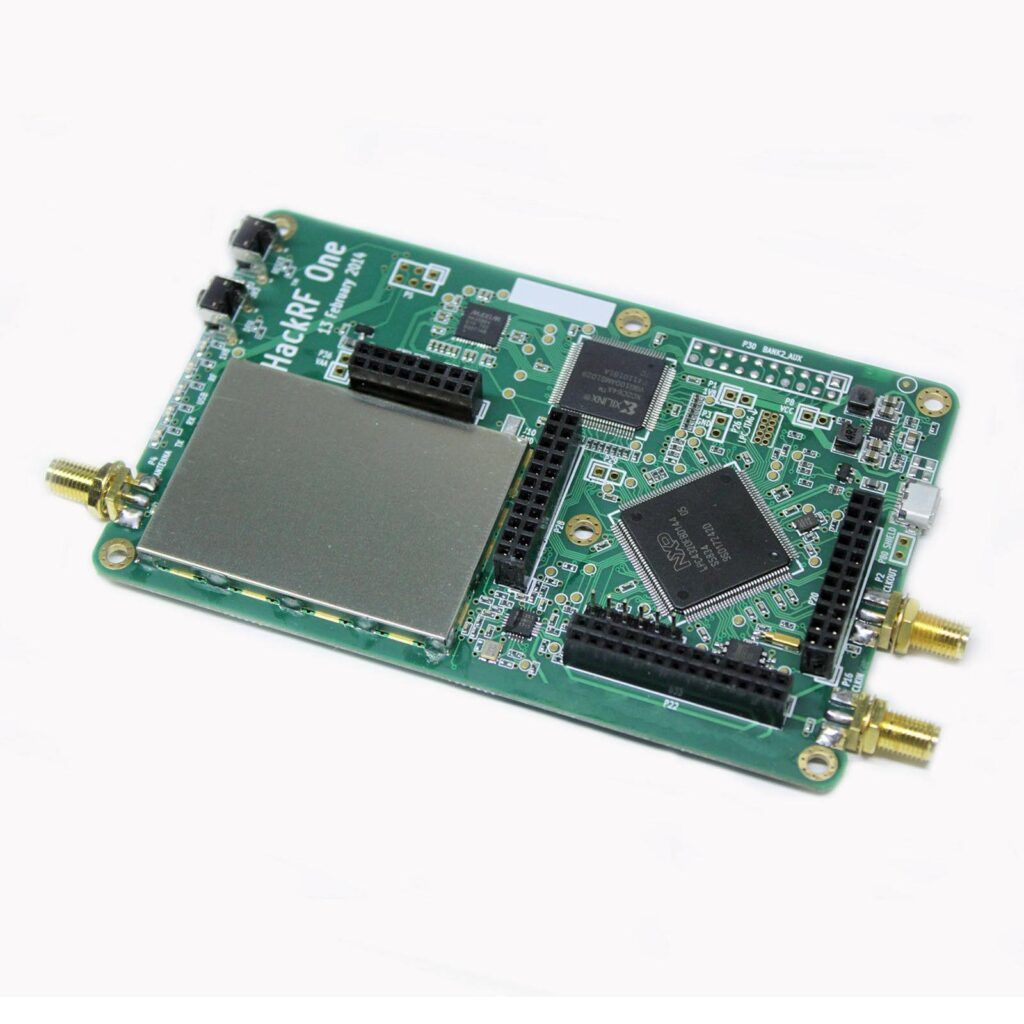 La imagen tiene un atributo ALT vacío; su nombre de archivo es hackrf-one-sdr-platform-development-board-1024x1024.jpg